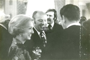 Image description is not available for 1977.104